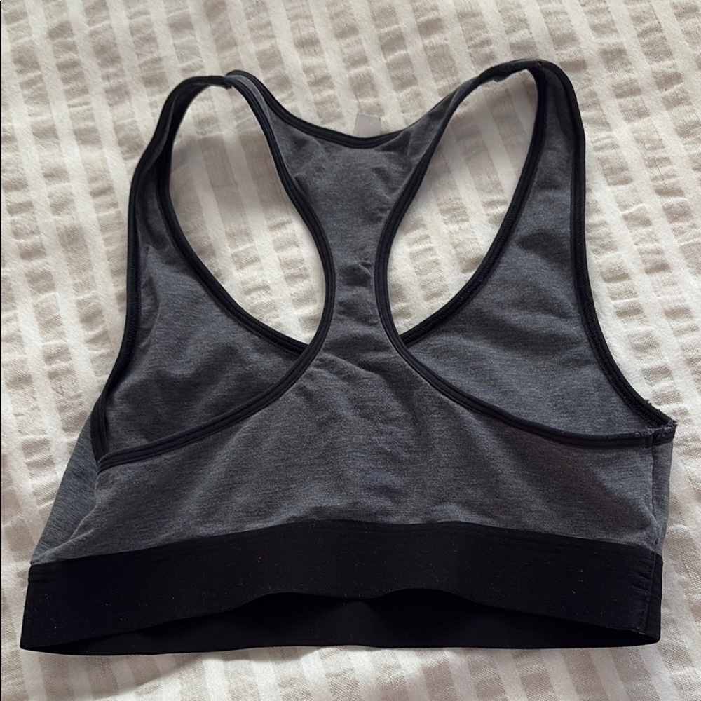 PINK Victoria's Secret Gray and Black Sports Bra Medium Support - Picture 2 of 3